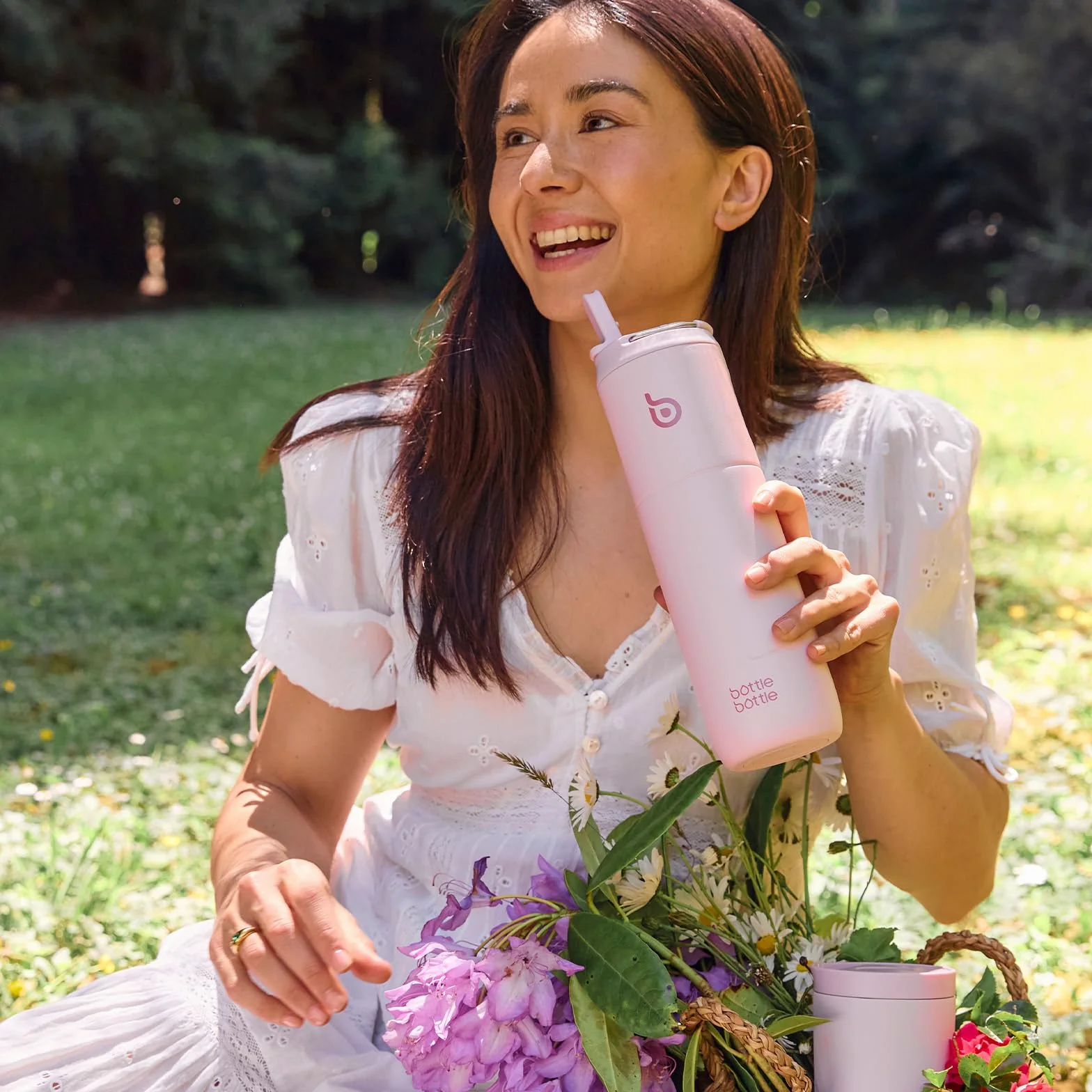 BOTTLE BOTTLE Gourde isotherme avec couvercle à paille et poignée, en acier inoxydable à double paroi sous vide, anti-fuite, sans BPA, pour sport, voyage, salle de sport - Rose clair, 710 ml