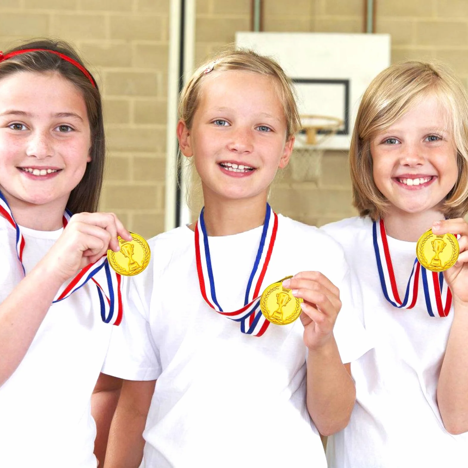 HOMURY Lot de 100 médailles d'or pour Enfants, Médailles d'or gagnantes, Médailles gagnantes - Médailles d'or gagnantes - Médailles de gagnants pour Les Enfants (Motif Trophée)