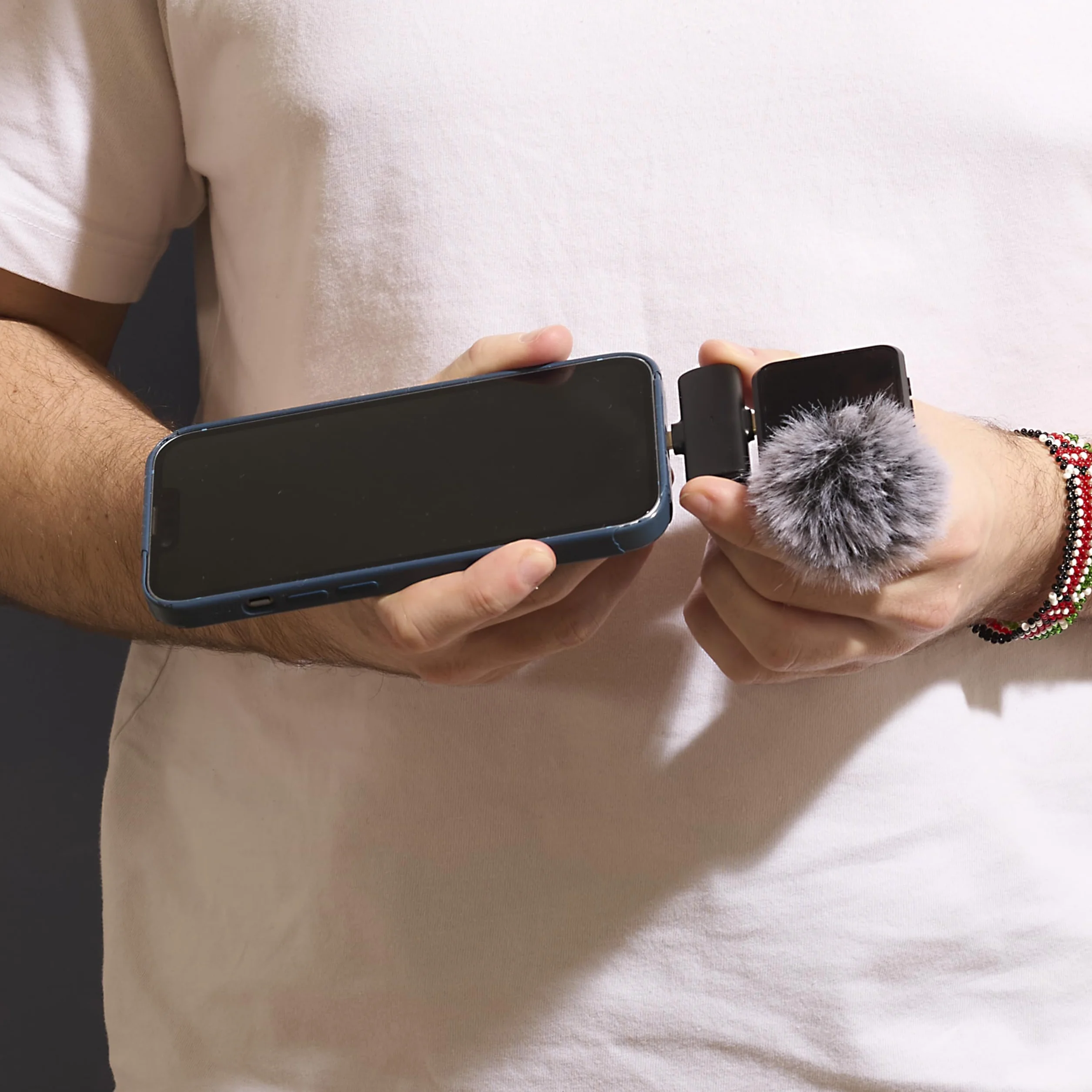 BEMIX HT0169 Micro Cravate Smartphone Performance Exceptionnelle Design Ergonomique Connectivité Avancée Autonomie Prolongée Taille 18 Gris