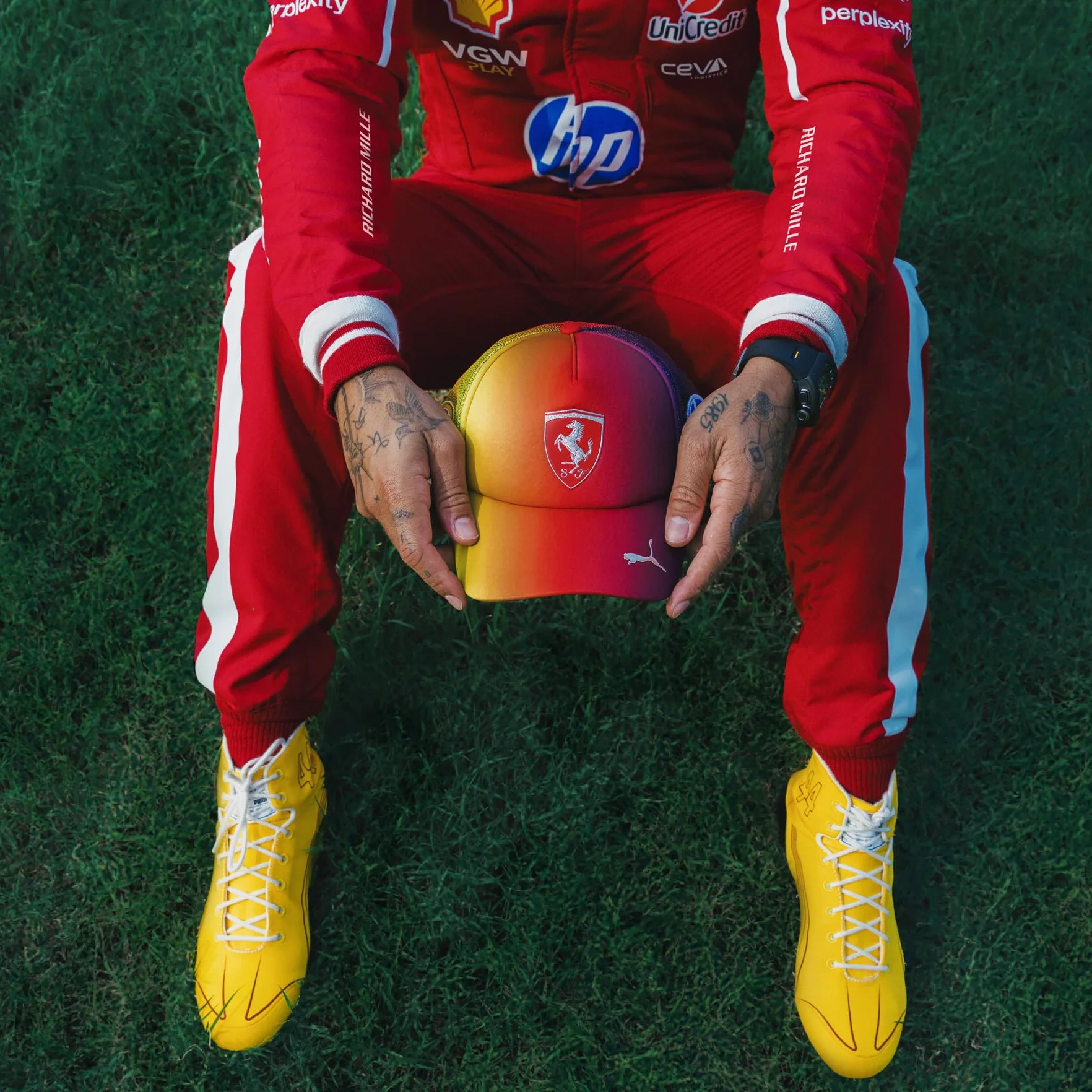 PUMA Scuderia Ferrari F1 Casquette Édition Spéciale Lewis Hamilton GP de Grande-Bretagne 2025 Dégradé Rouge Taille Unique